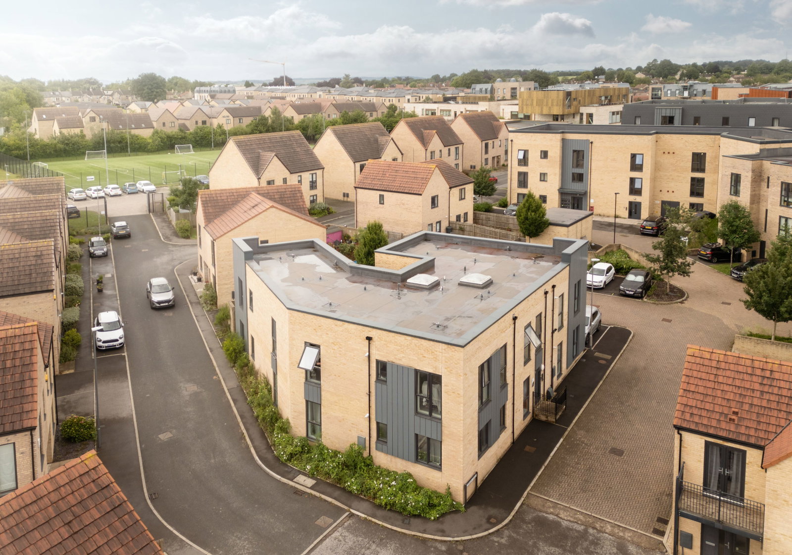Under offer in 21 days, where similar flats were sticking