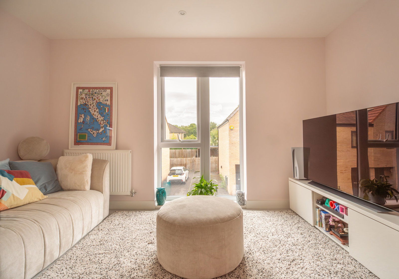 Under offer in 21 days, where similar flats were sticking